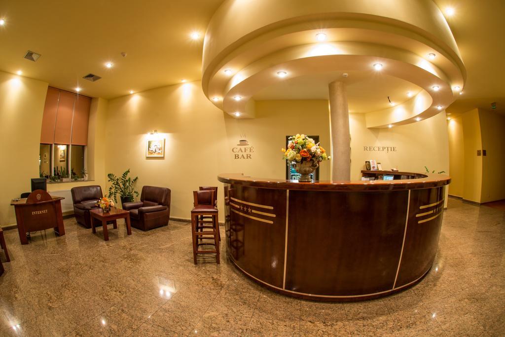 בראשוב Hotel Alinalex - Paradisul Acvatic מראה חיצוני תמונה