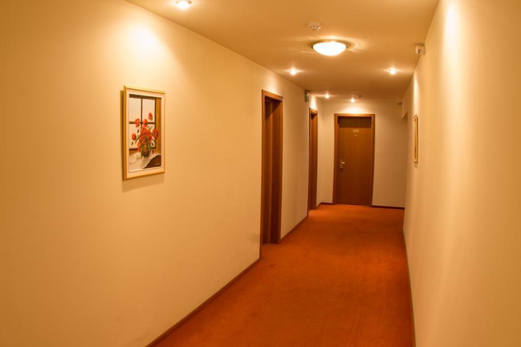בראשוב Hotel Alinalex - Paradisul Acvatic מראה חיצוני תמונה